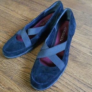 Aerosoles black suede wedge size 6 1/2